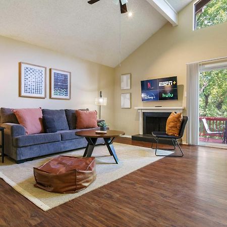 Spacious Atx Apt With Private Deck And All Essentials Austin Exterior photo