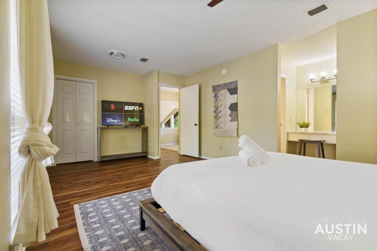 Spacious Atx Apt With Private Deck And All Essentials Austin Exterior photo