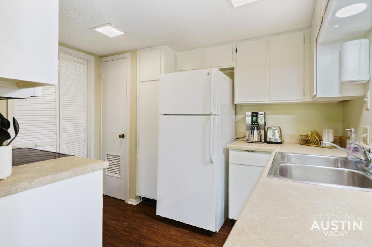 Spacious Atx Apt With Private Deck And All Essentials Austin Exterior photo