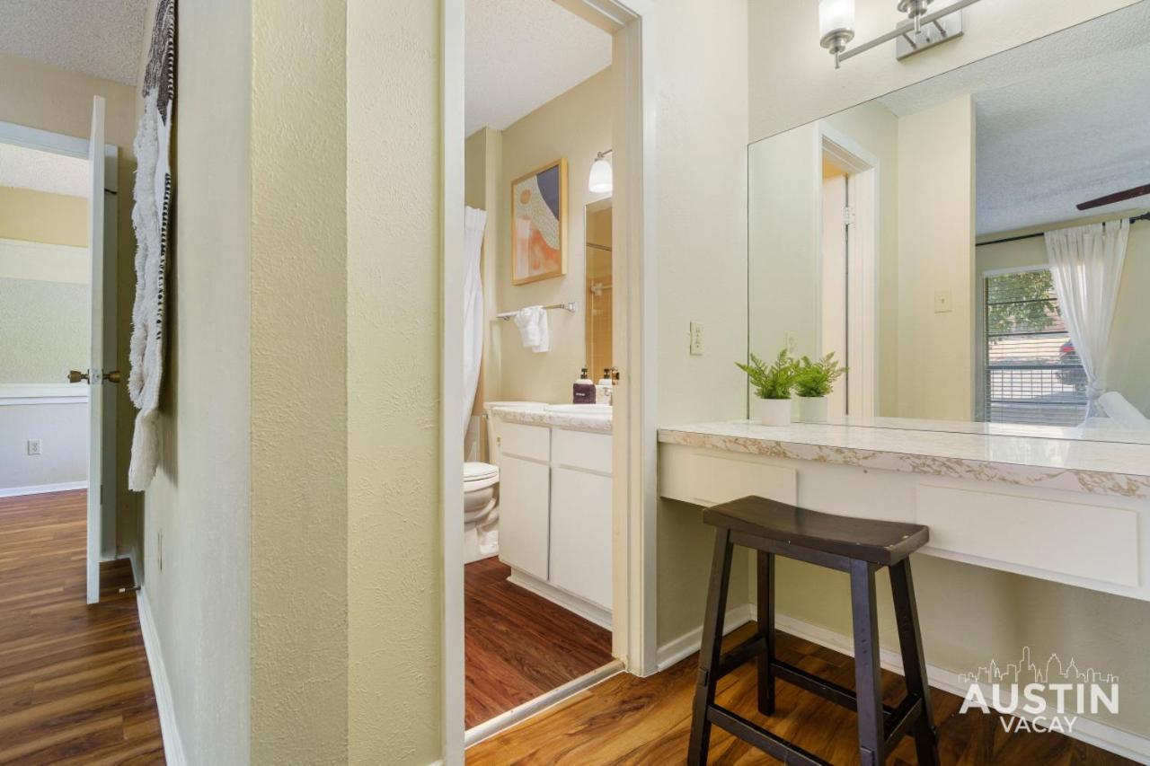 Spacious Atx Apt With Private Deck And All Essentials Austin Exterior photo